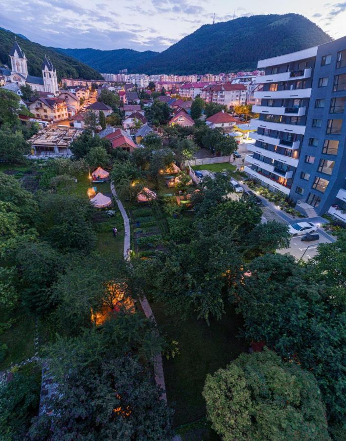 Dragonfly Gardens - The Wagons Hotel Brasov Exterior photo